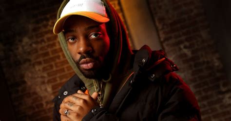 In October 2016, Brent Faiyaz formed a group named Sonder with record producers Dpat and Atu. The group released their debut single, "Too Fast," on October 25. On December 16, 2016, Faiyaz was featured alongside rapper Shy Glizzy on the single "Crew" by rapper GoldLink. 2017–2022: Into, Sonder Son, Fuck the World, and Wasteland 
